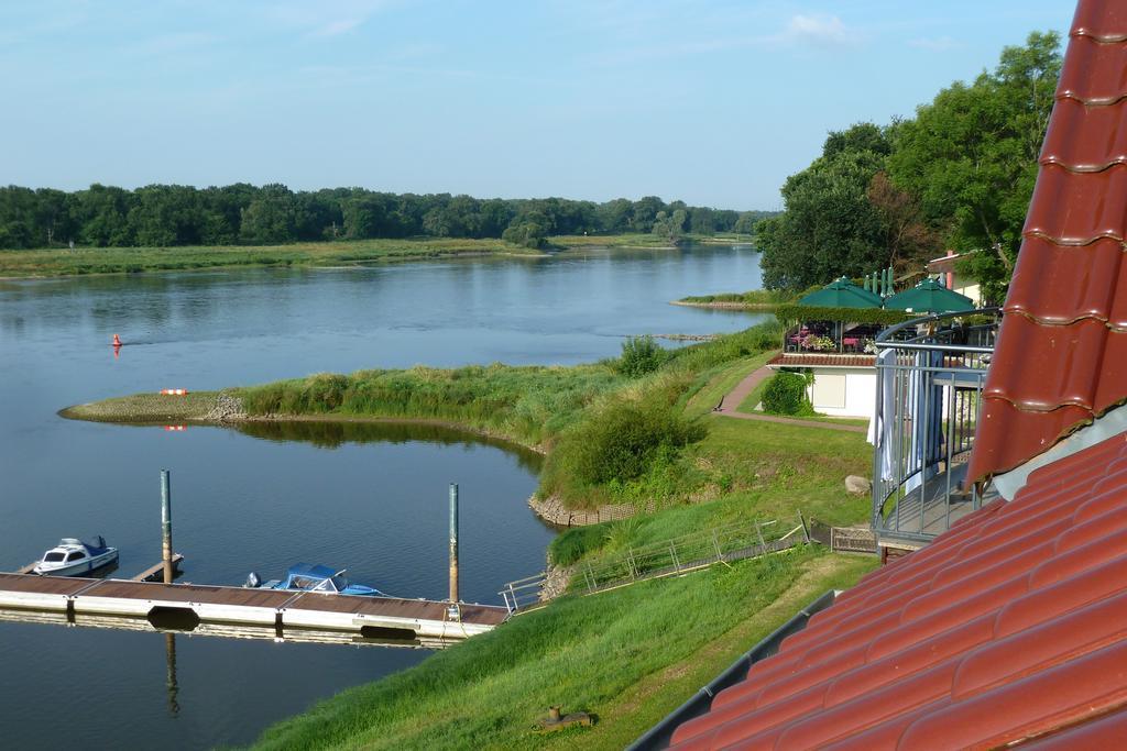 Elbterrassen Zu Brambach Hotel Dessau-Rosslau Kültér fotó