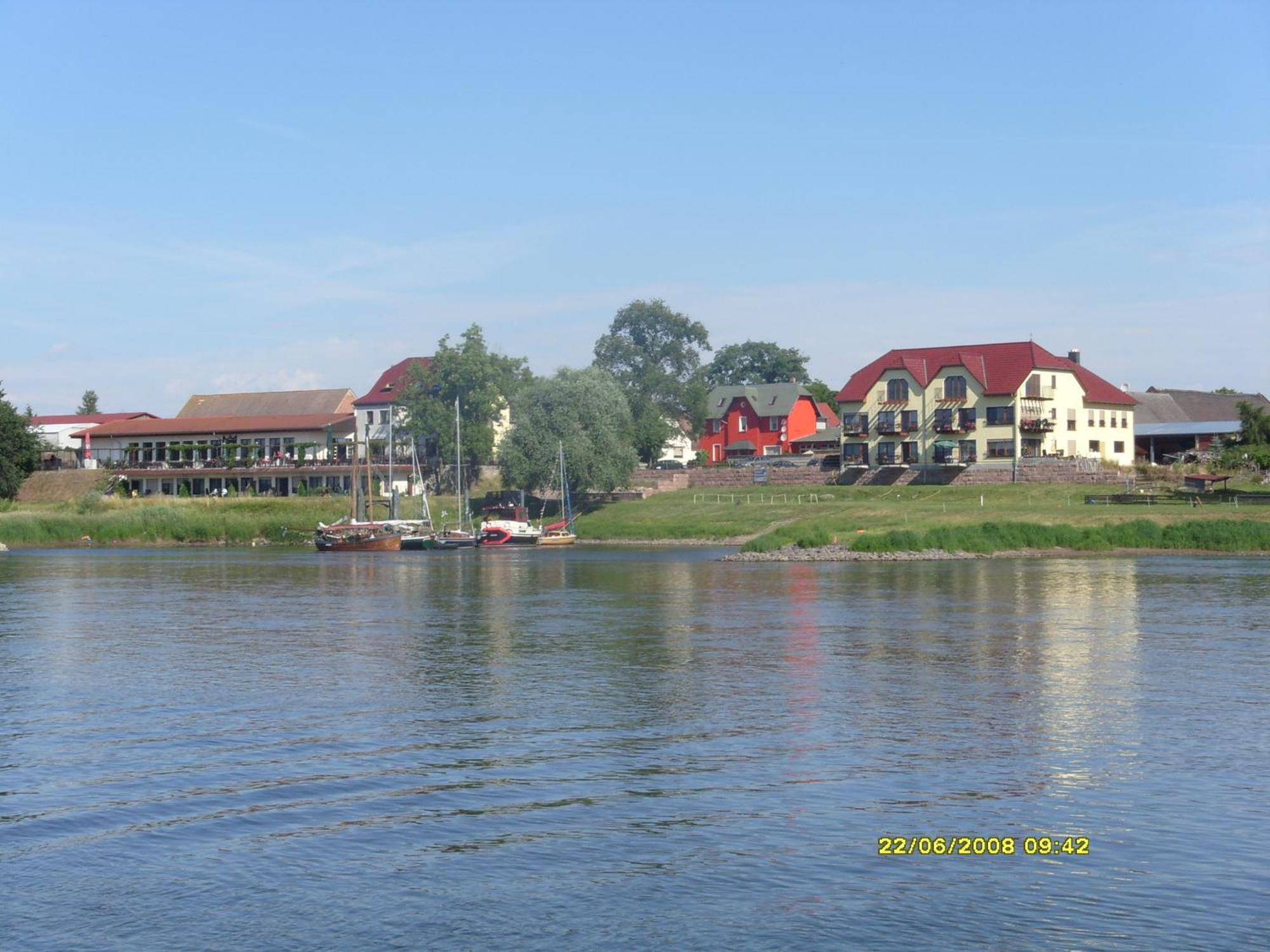 Elbterrassen Zu Brambach Hotel Dessau-Rosslau Kültér fotó