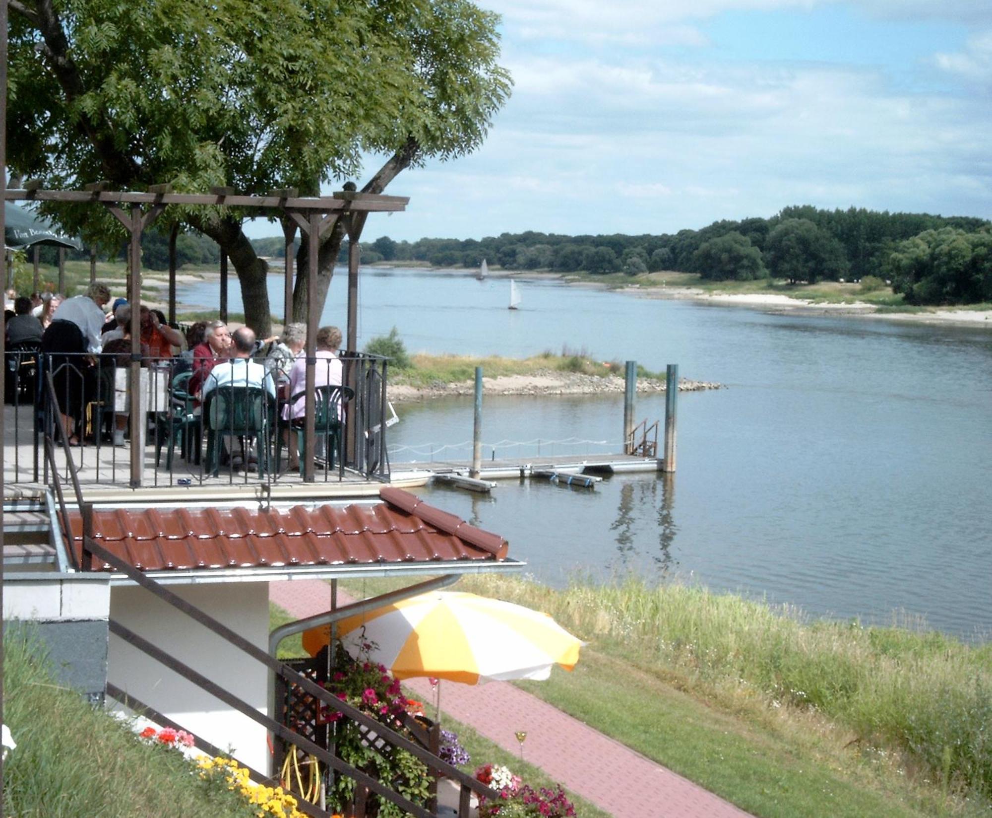 Elbterrassen Zu Brambach Hotel Dessau-Rosslau Kültér fotó