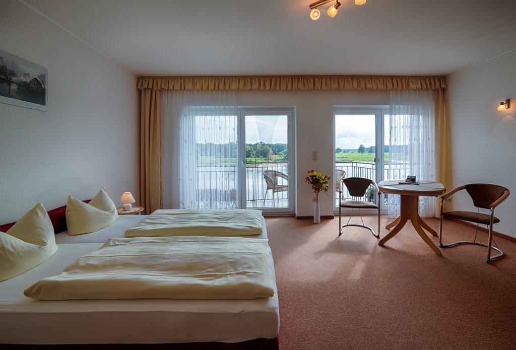 Elbterrassen Zu Brambach Hotel Dessau-Rosslau Kültér fotó