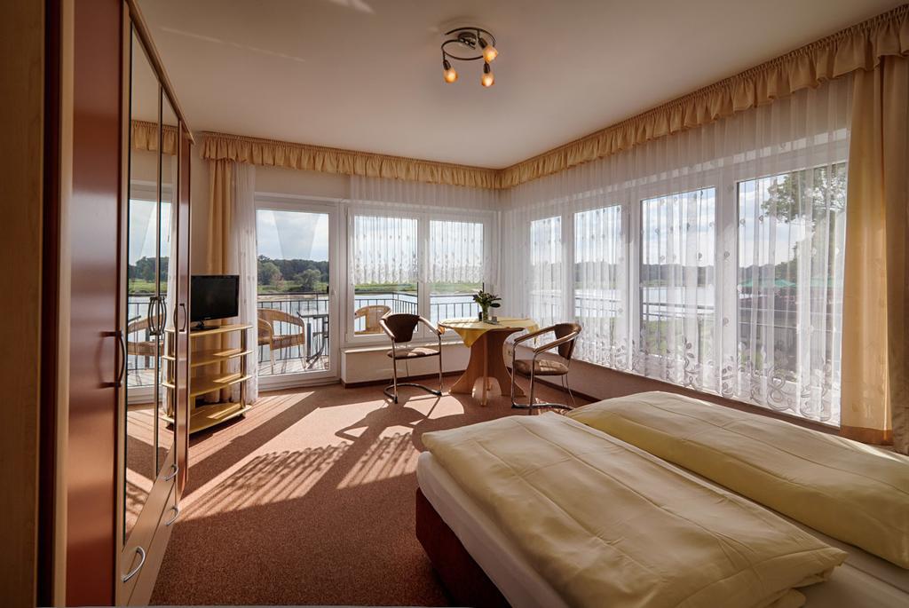 Elbterrassen Zu Brambach Hotel Dessau-Rosslau Kültér fotó
